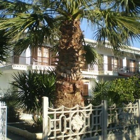 Hotel Apolafsi Volos Buitenkant foto