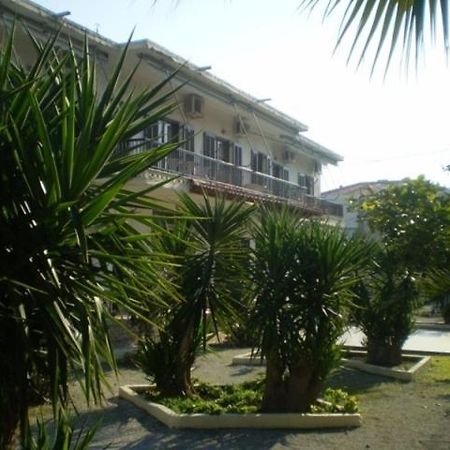 Hotel Apolafsi Volos Buitenkant foto